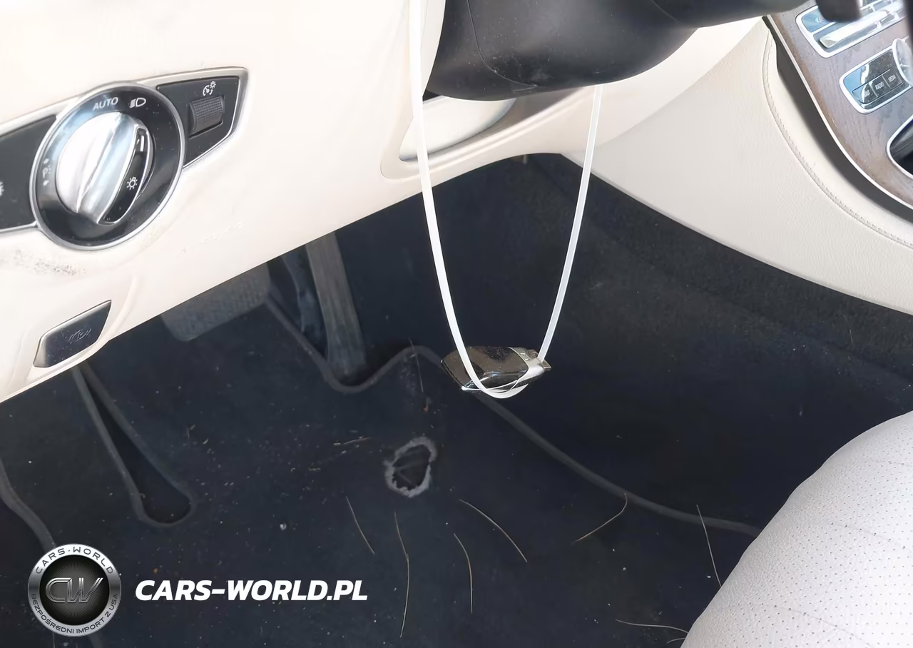2020 Mercedes-Benz E 350 4Matic VIN:WDDZF8EB9LA737183 - 11