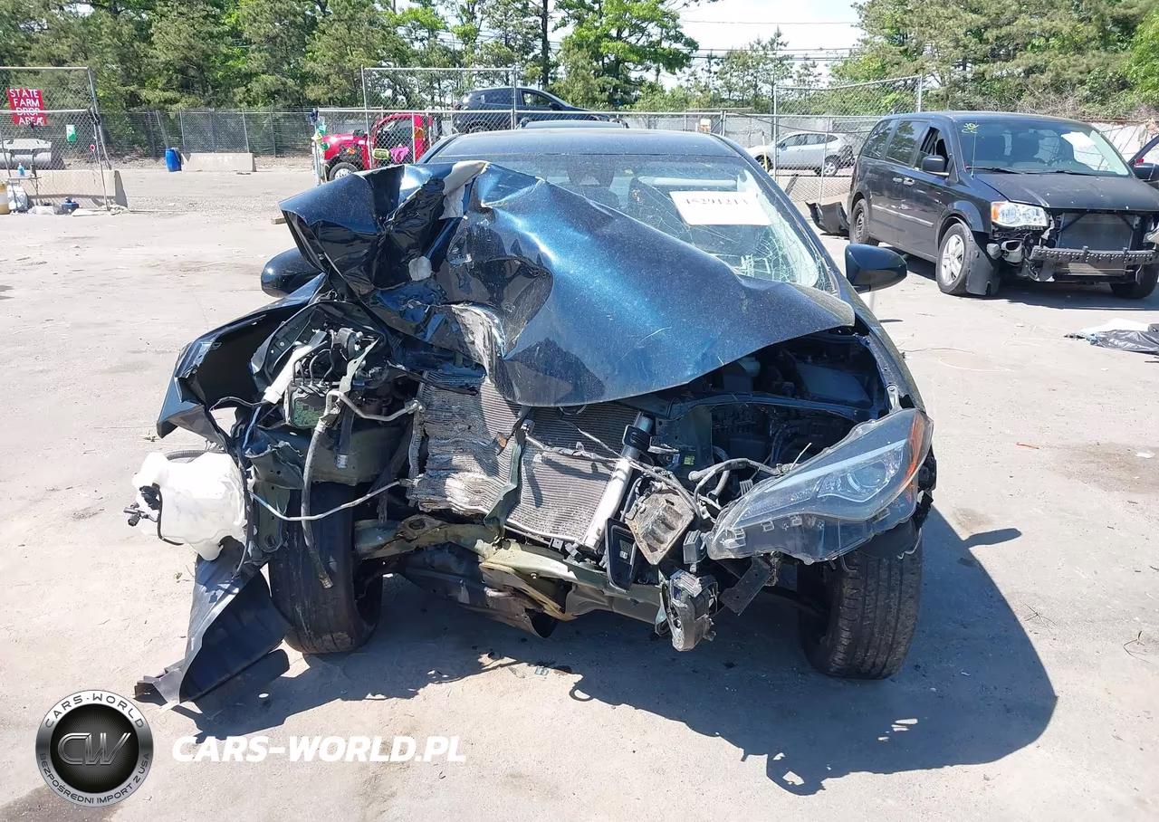2018 Toyota Corolla Le VIN:2T1BURHEXJC994018 - 13