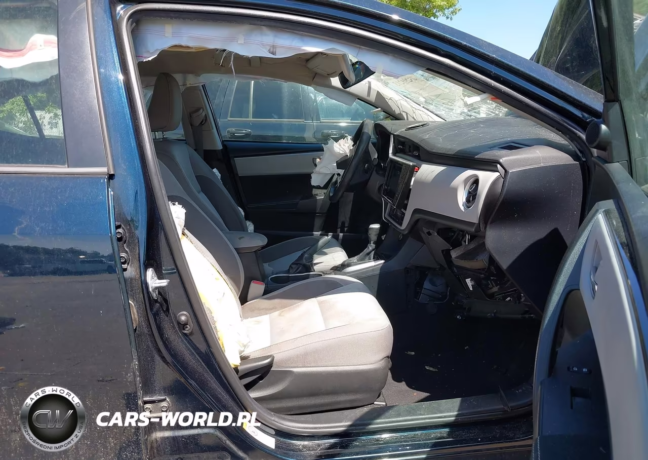 2018 Toyota Corolla Le VIN:2T1BURHEXJC994018 - 5