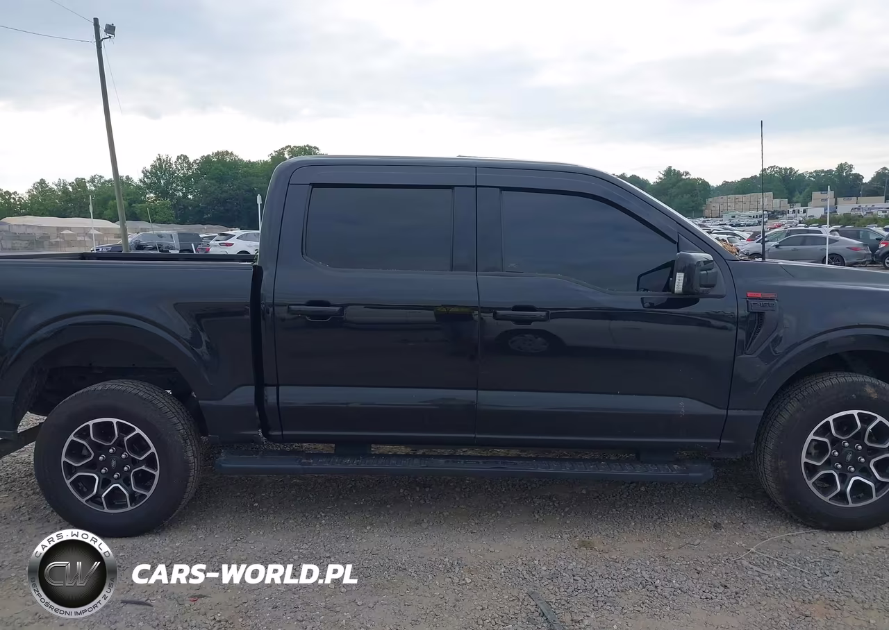 2023 Ford F-150 Xlt VIN:1FTFW1E56PFA65686 - 13