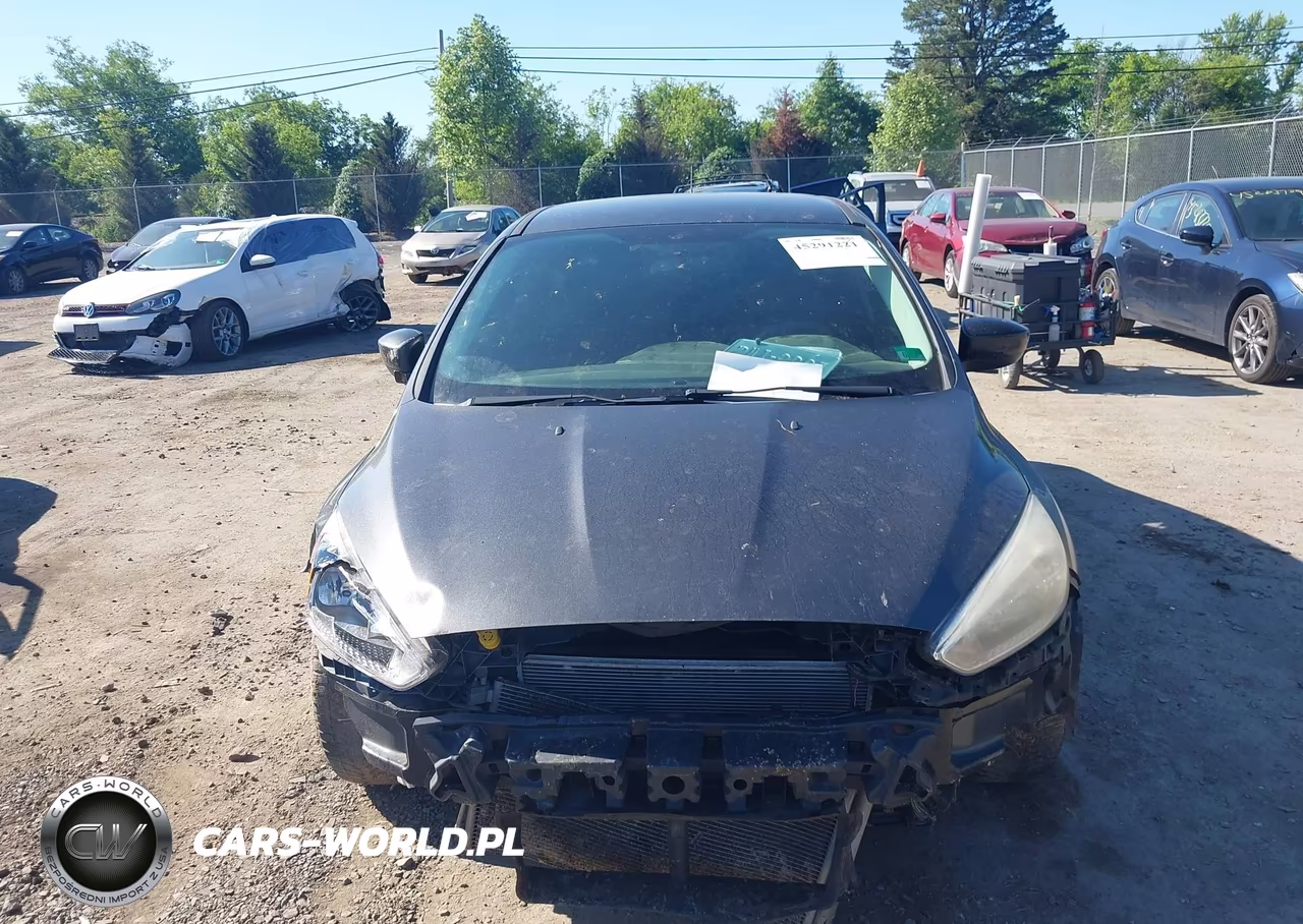 2018 Ford Focus Se VIN:1FADP3F29JL280398 - 13