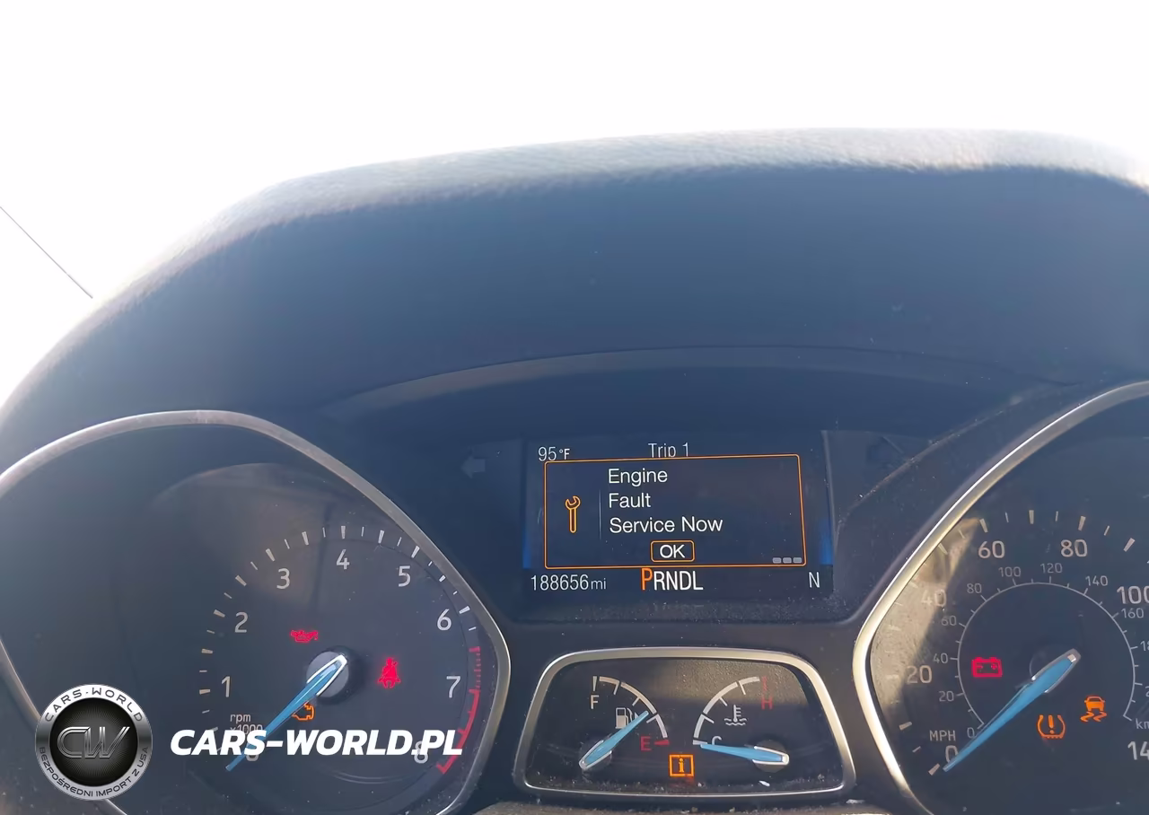 2018 Ford Focus Se VIN:1FADP3F29JL280398 - 16