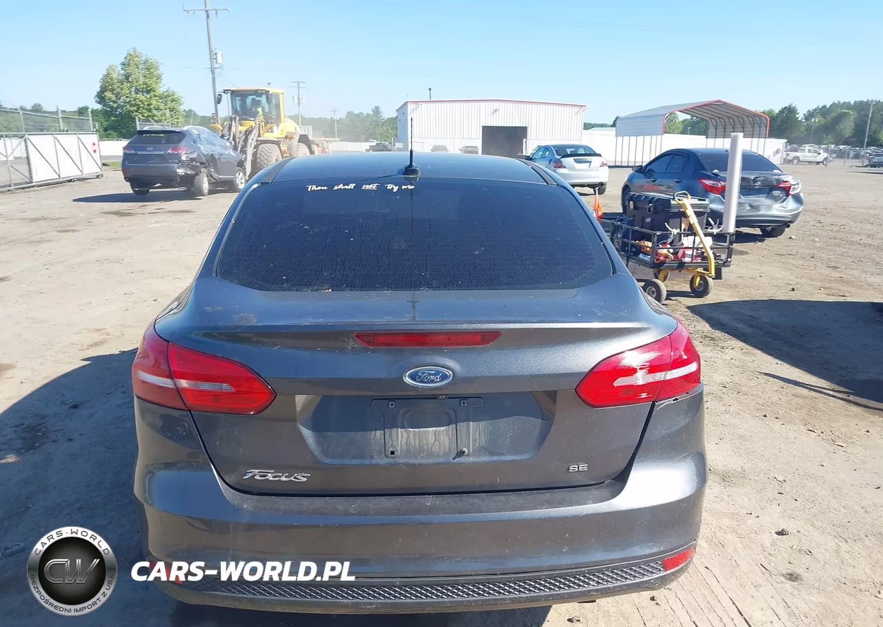 2018 Ford Focus Se VIN:1FADP3F29JL280398 - 17