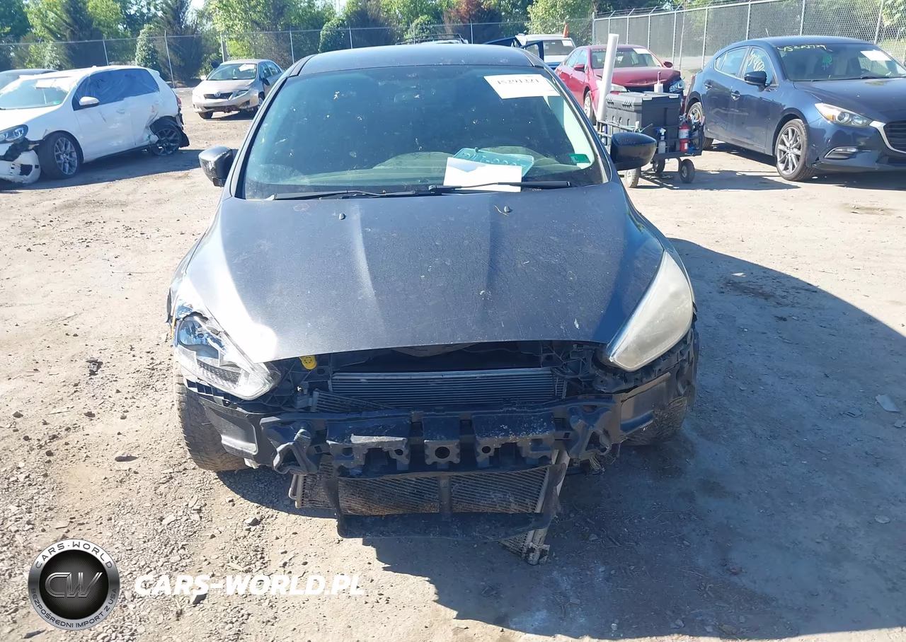 2018 Ford Focus Se VIN:1FADP3F29JL280398 - 6