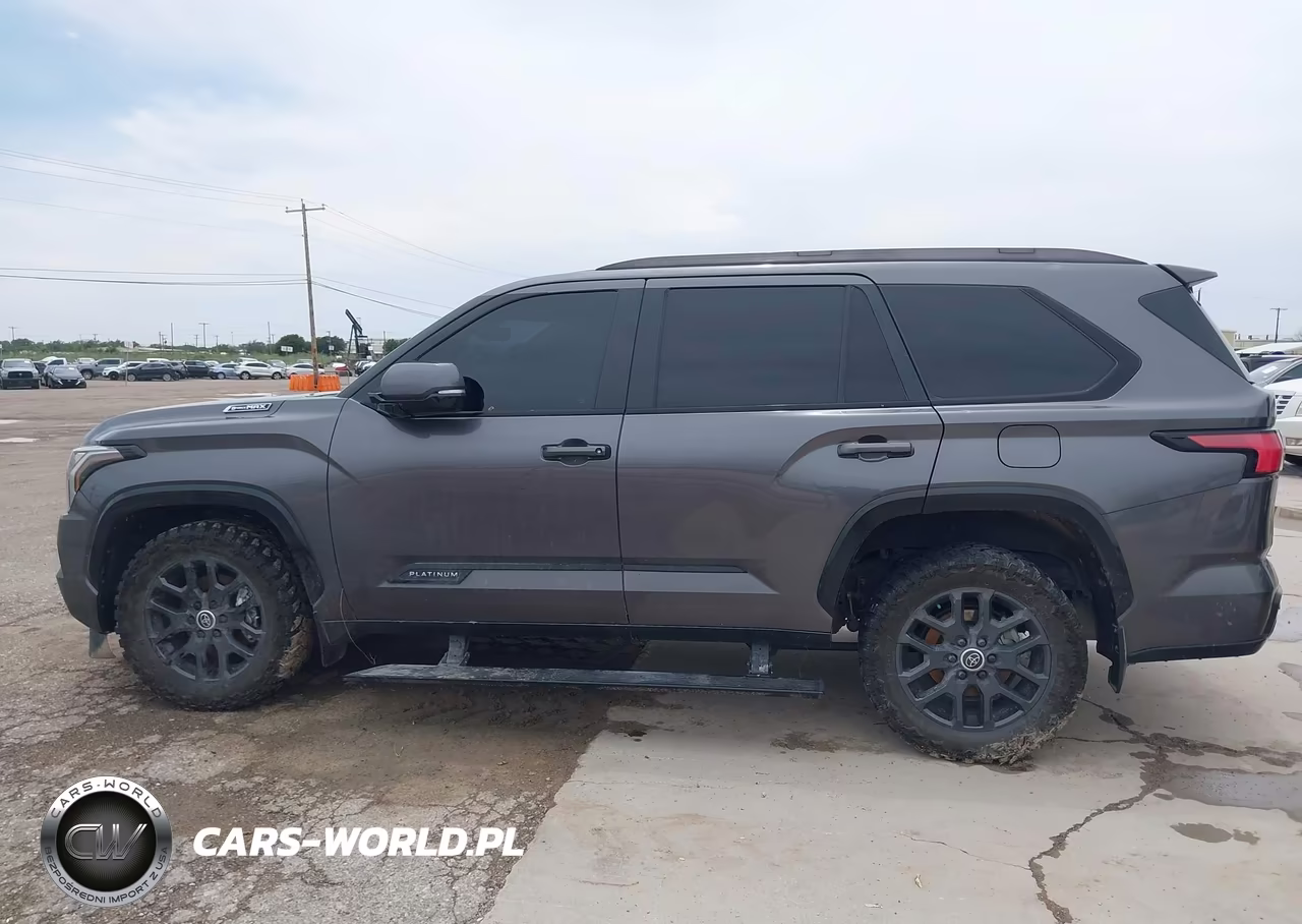 2024 Toyota Sequoia Platinum VIN:7SVAAABA0RX022037 - 13