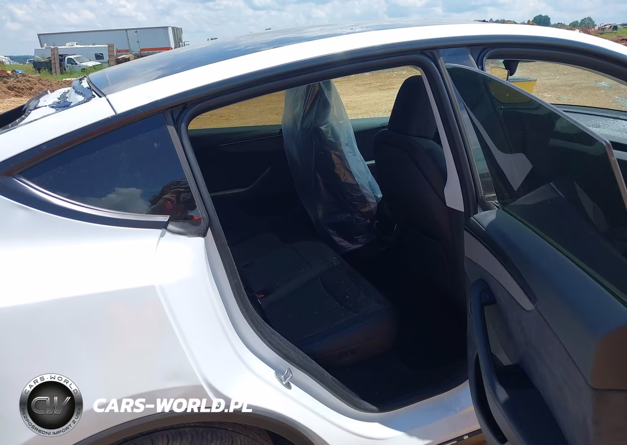 2026 Tesla Model Y Premium Rear-Wheel Drive-Rear-Wheel Drive VIN:7SAYGDED9TF423234 - 8
