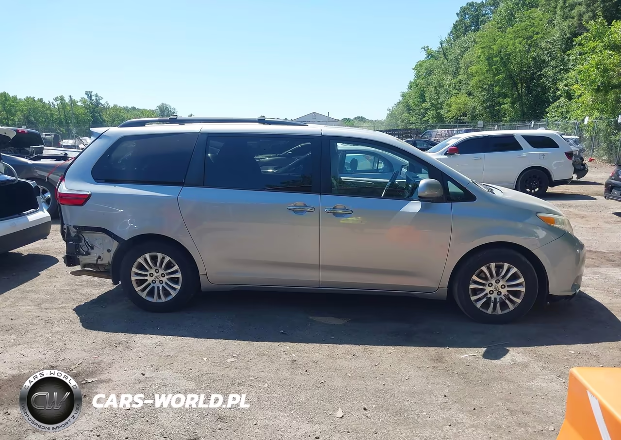 2015 Toyota Sienna Xle 8 Passenger VIN:5TDYK3DC0FS611865 - 14