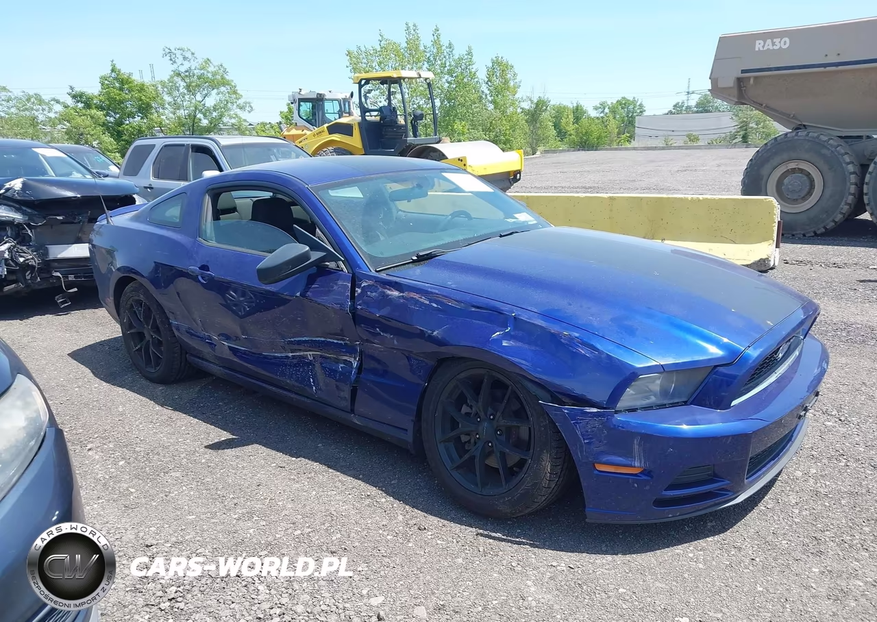 2014 Ford Mustang V6