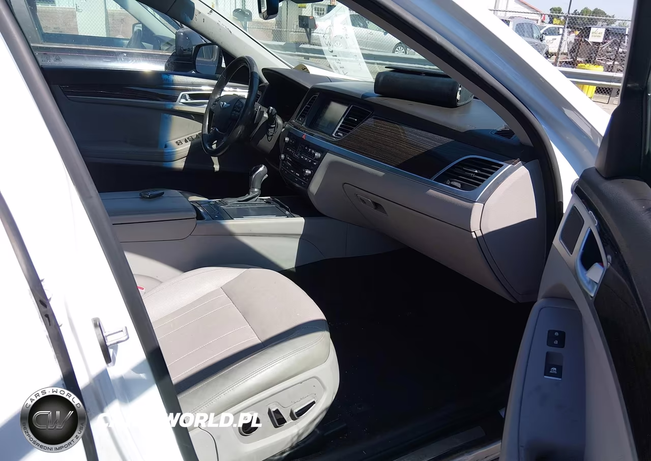 2016 Hyundai Genesis 3.8 VIN:KMHGN4JE2GU119295 - 5