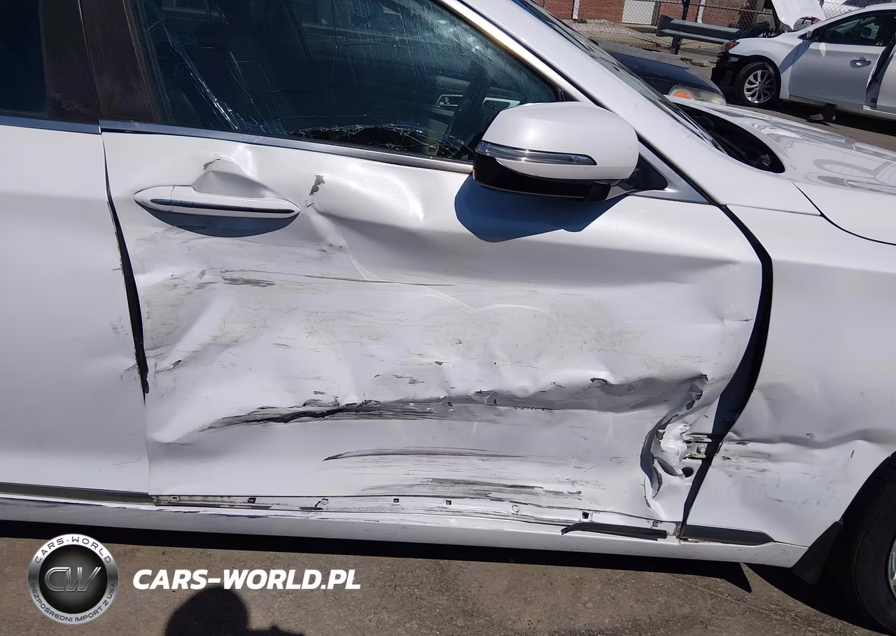 2016 Hyundai Genesis 3.8 VIN:KMHGN4JE2GU119295 - 6