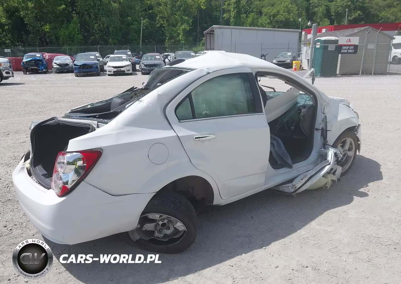 2016 Chevrolet Sonic Ltz Auto VIN:1G1JE5SB8G4150144 - 4