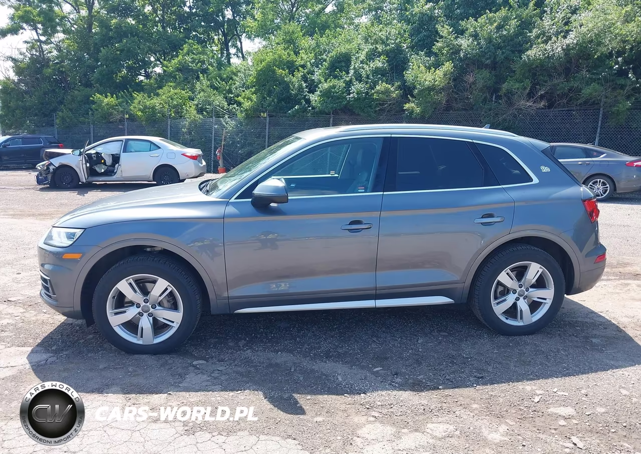 2019 Audi Q5 45 Premium VIN:WA1BNAFY5K2042257 - 14