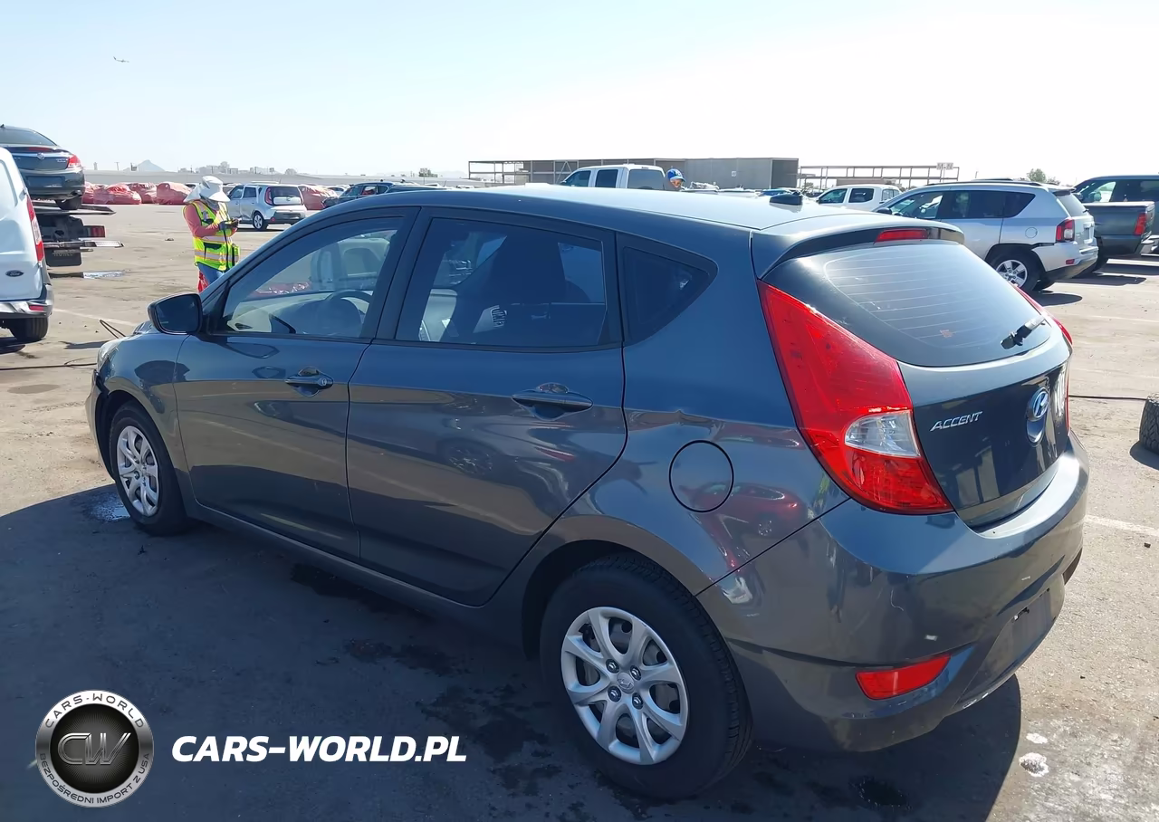 2012 Hyundai Accent Gs VIN:KMHCT5AE0CU031611 - 3