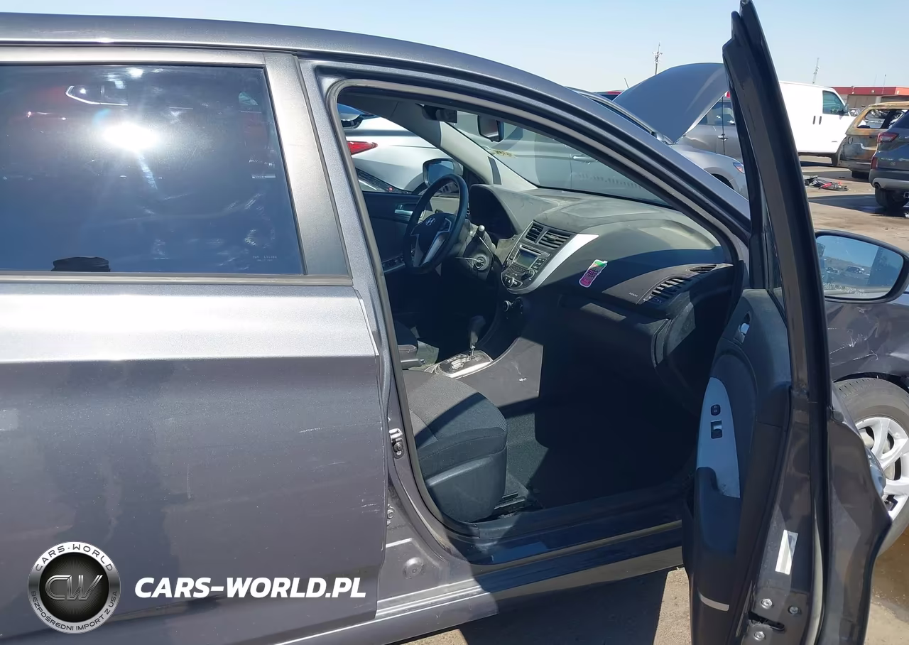 2012 Hyundai Accent Gs VIN:KMHCT5AE0CU031611 - 5