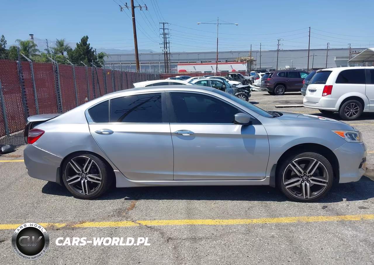 2016 Honda Accord Sport VIN:1HGCR2F57GA167804 - 14