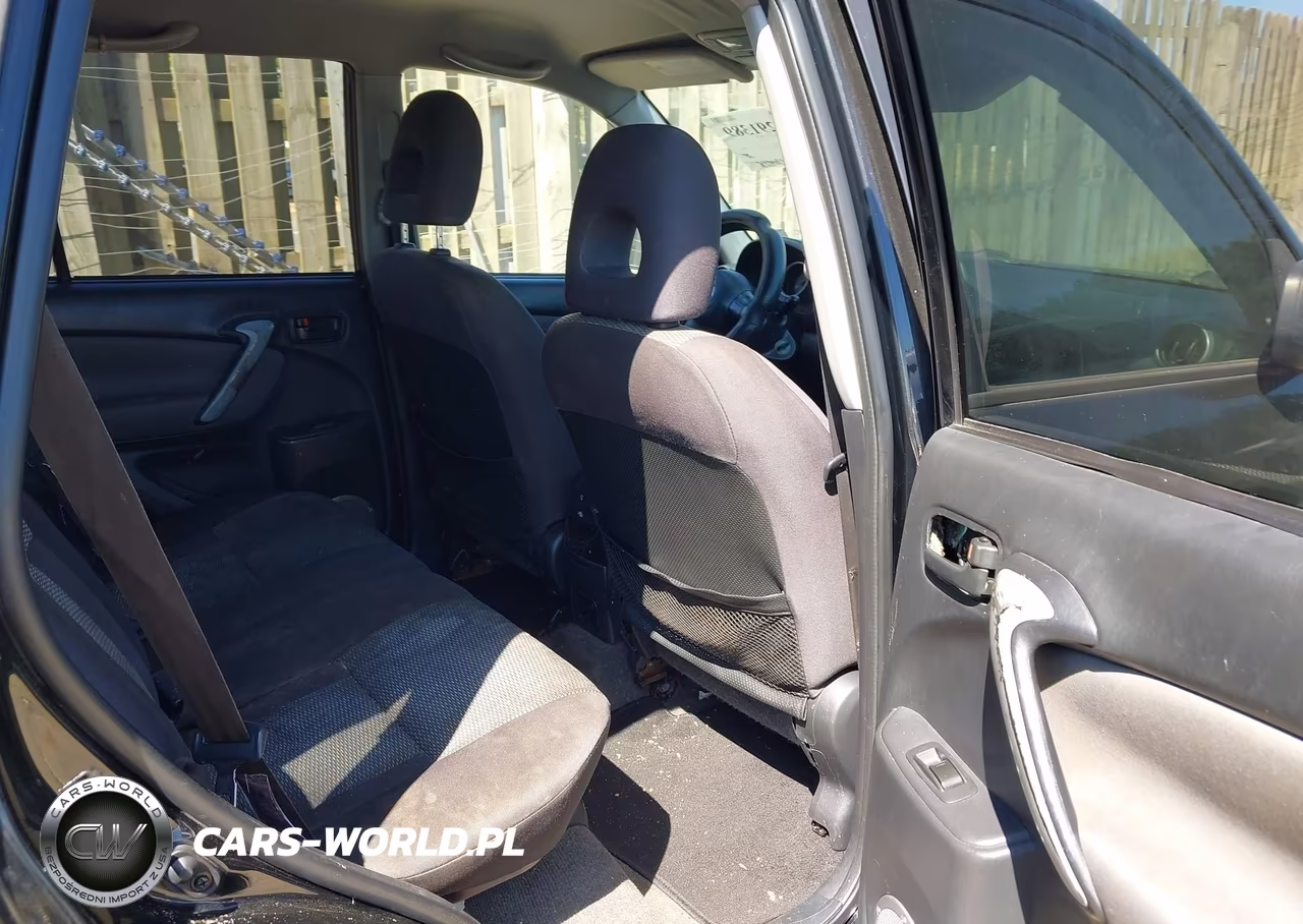 2004 Toyota Rav4 VIN:JTEHD20V646021738 - 8
