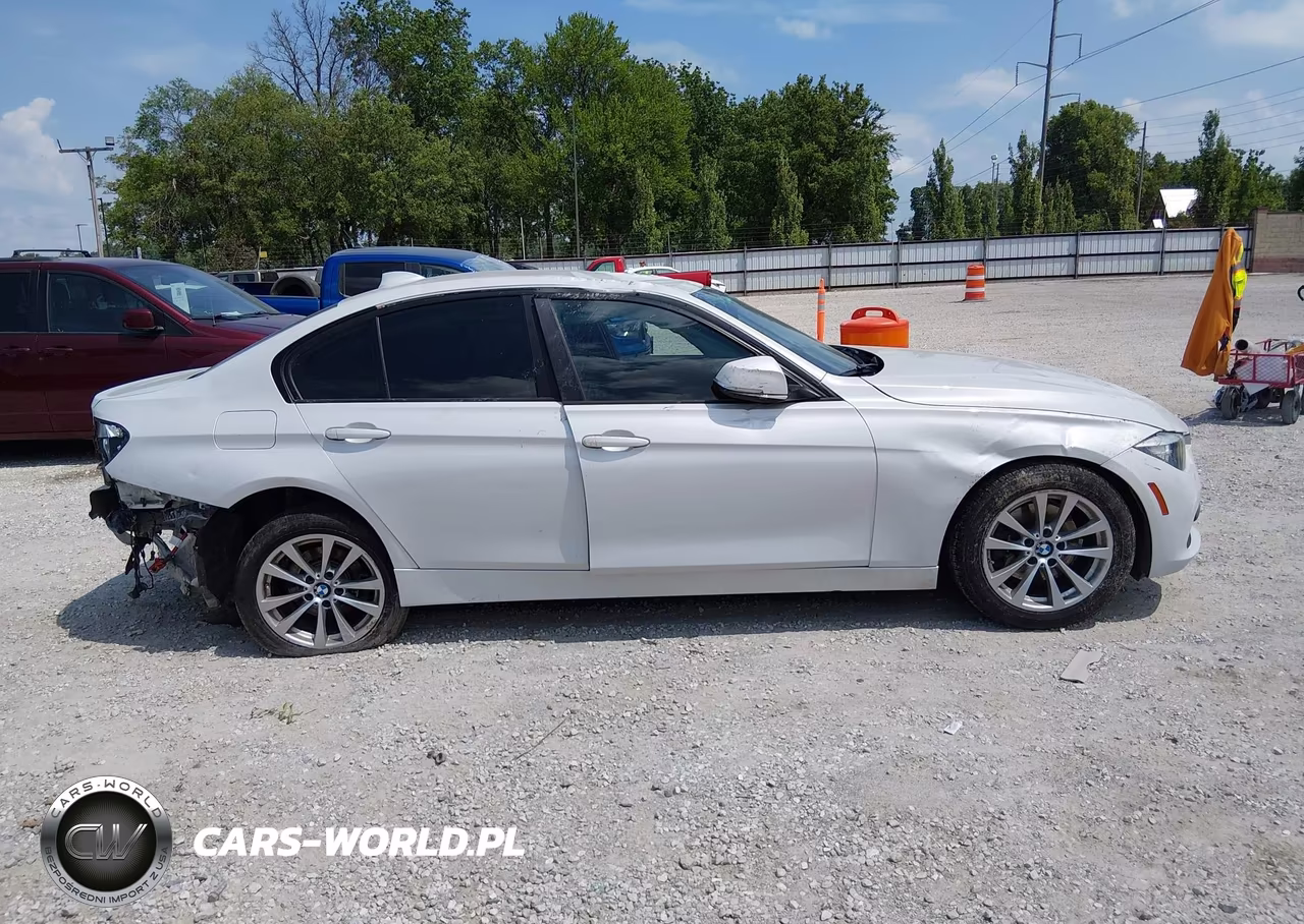 2017 BMW 320I VIN:WBA8E1G56HNU15315 - 13