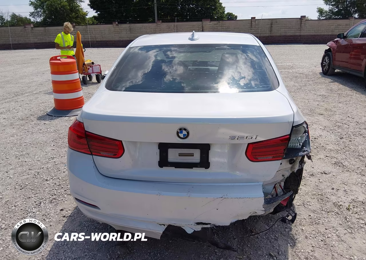 2017 BMW 320I VIN:WBA8E1G56HNU15315 - 16