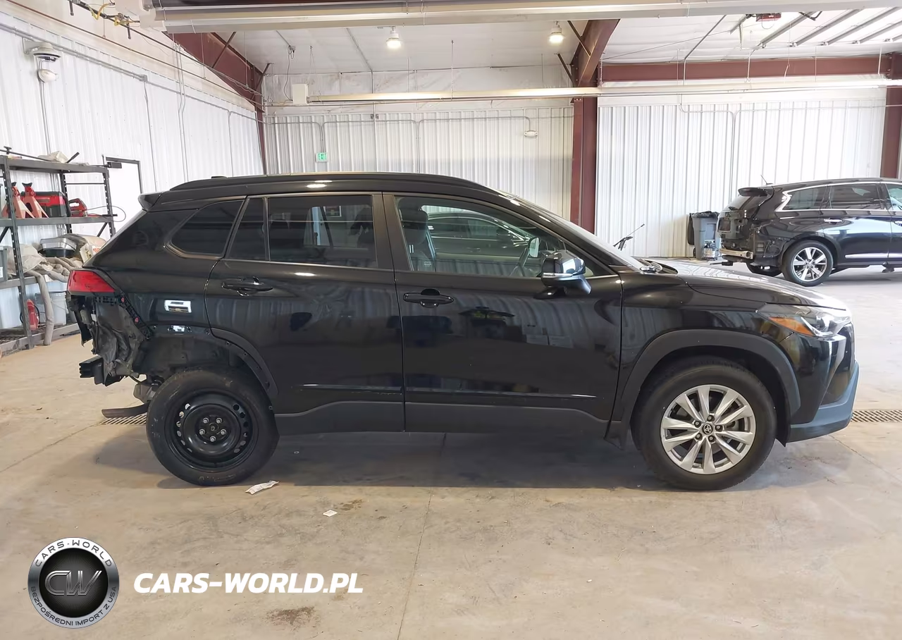 2022 Toyota Corolla Cross Le VIN:7MUBAABG2NV007273 - 14