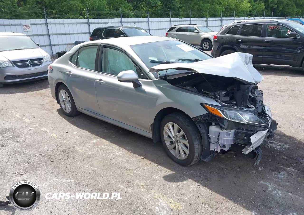 2022 Toyota Camry Le Awd – zdjęcie 1 z 16