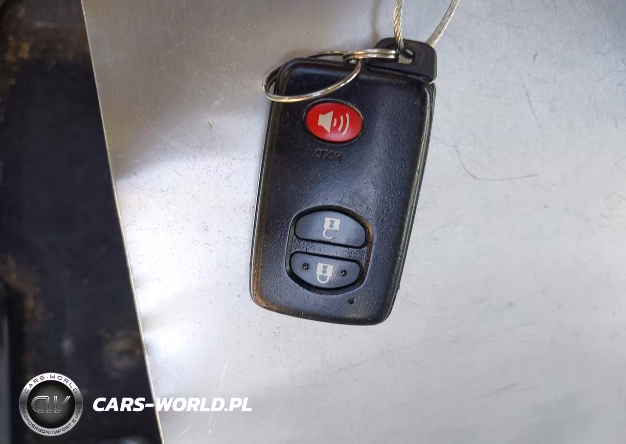 2012 Toyota Prius Two VIN:JTDKN3DU7C5452382 - 11