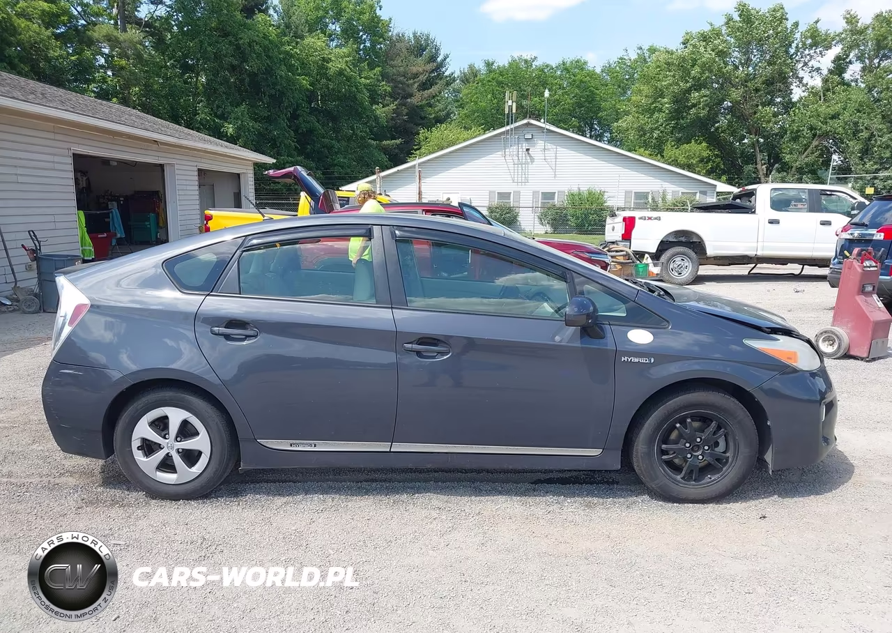 2012 Toyota Prius Two VIN:JTDKN3DU7C5452382 - 13