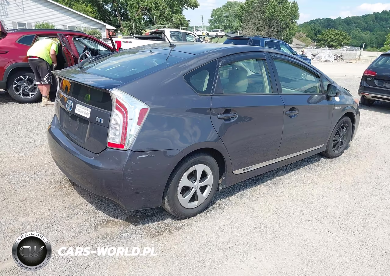2012 Toyota Prius Two VIN:JTDKN3DU7C5452382 - 4