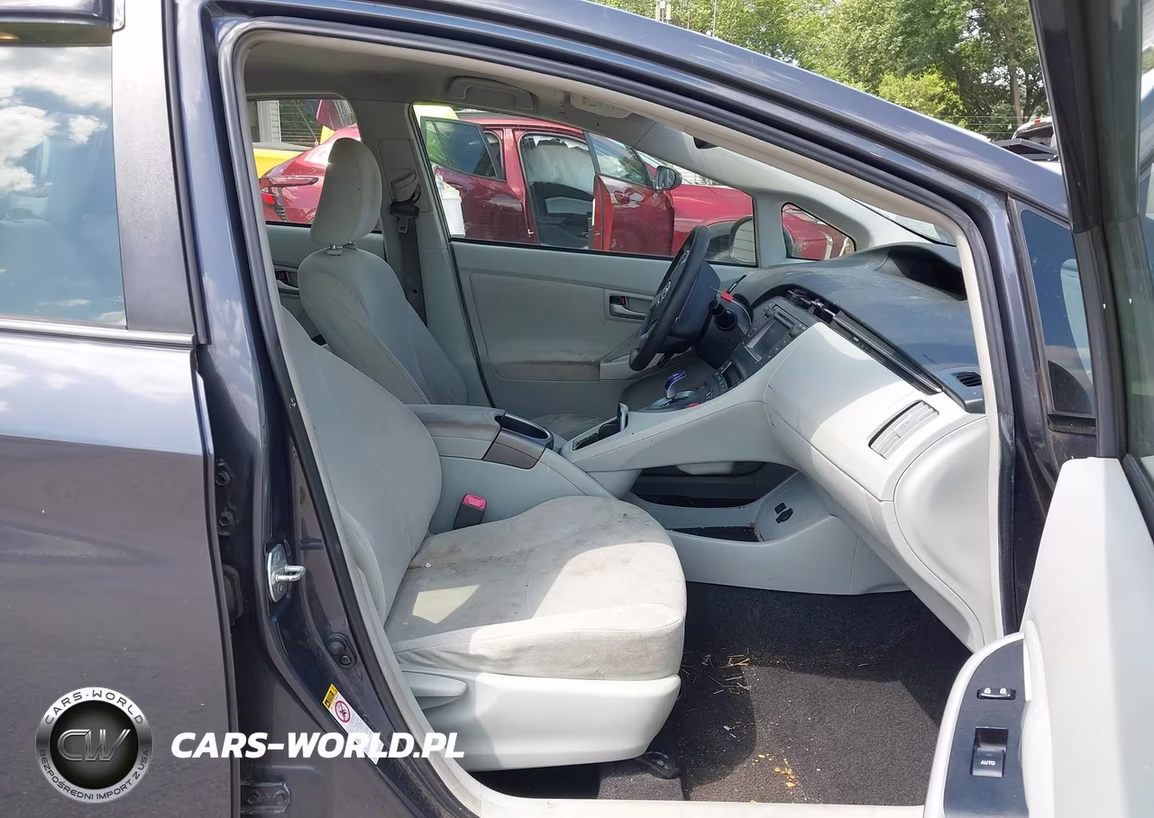 2012 Toyota Prius Two VIN:JTDKN3DU7C5452382 - 5