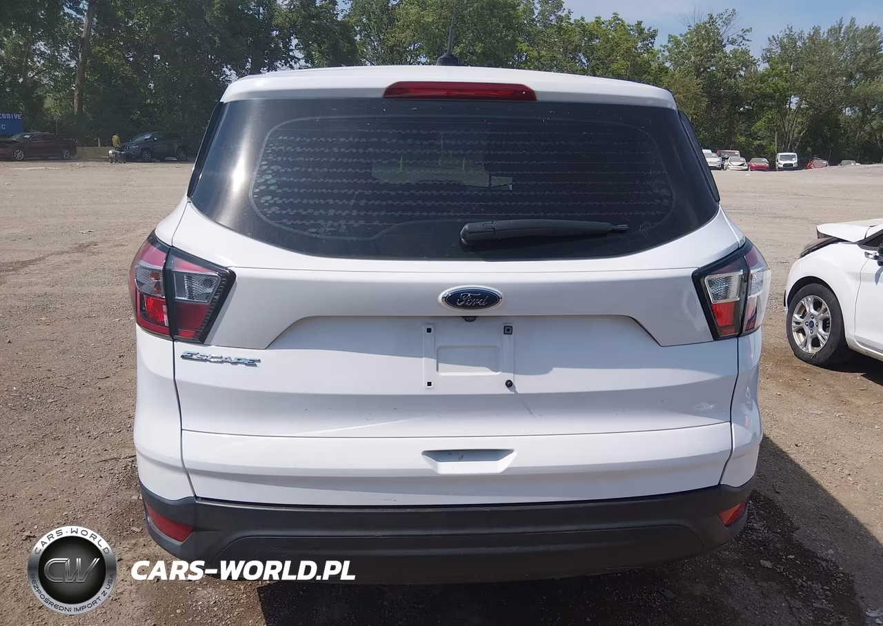 2018 Ford Escape S VIN:1FMCU0F7XJUA81598 - 16