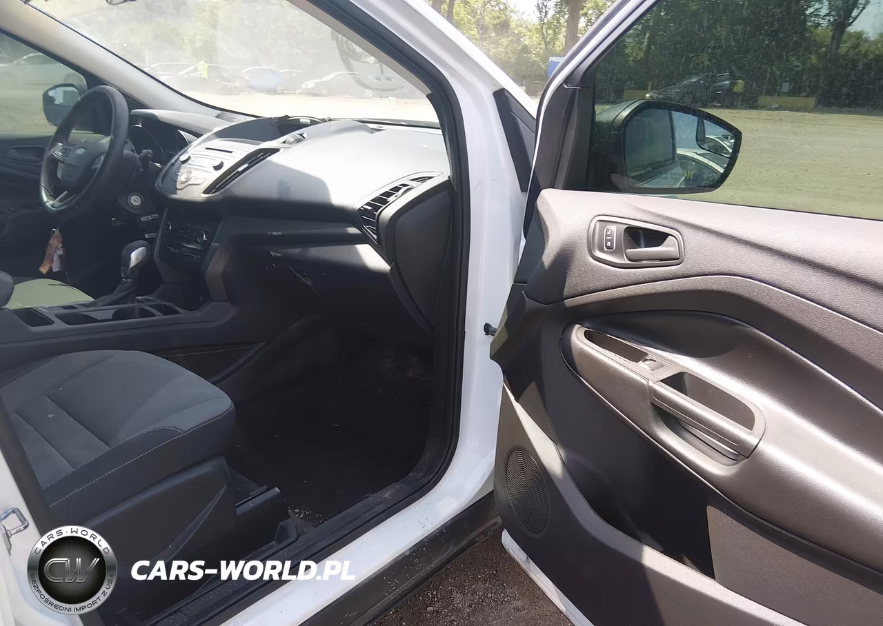 2018 Ford Escape S VIN:1FMCU0F7XJUA81598 - 5