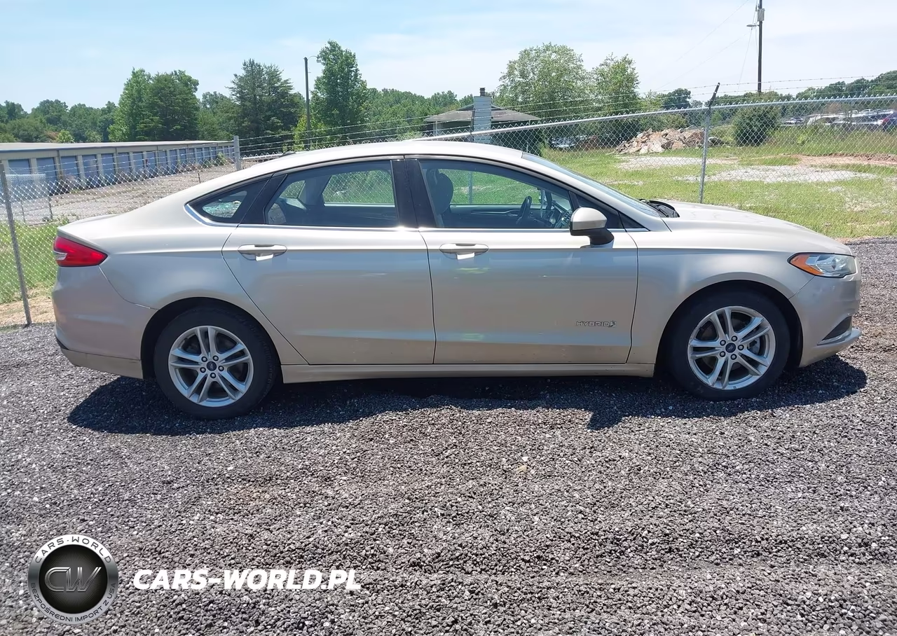 2018 Ford Fusion Hybrid S VIN:3FA6P0UU7JR141819 - 13