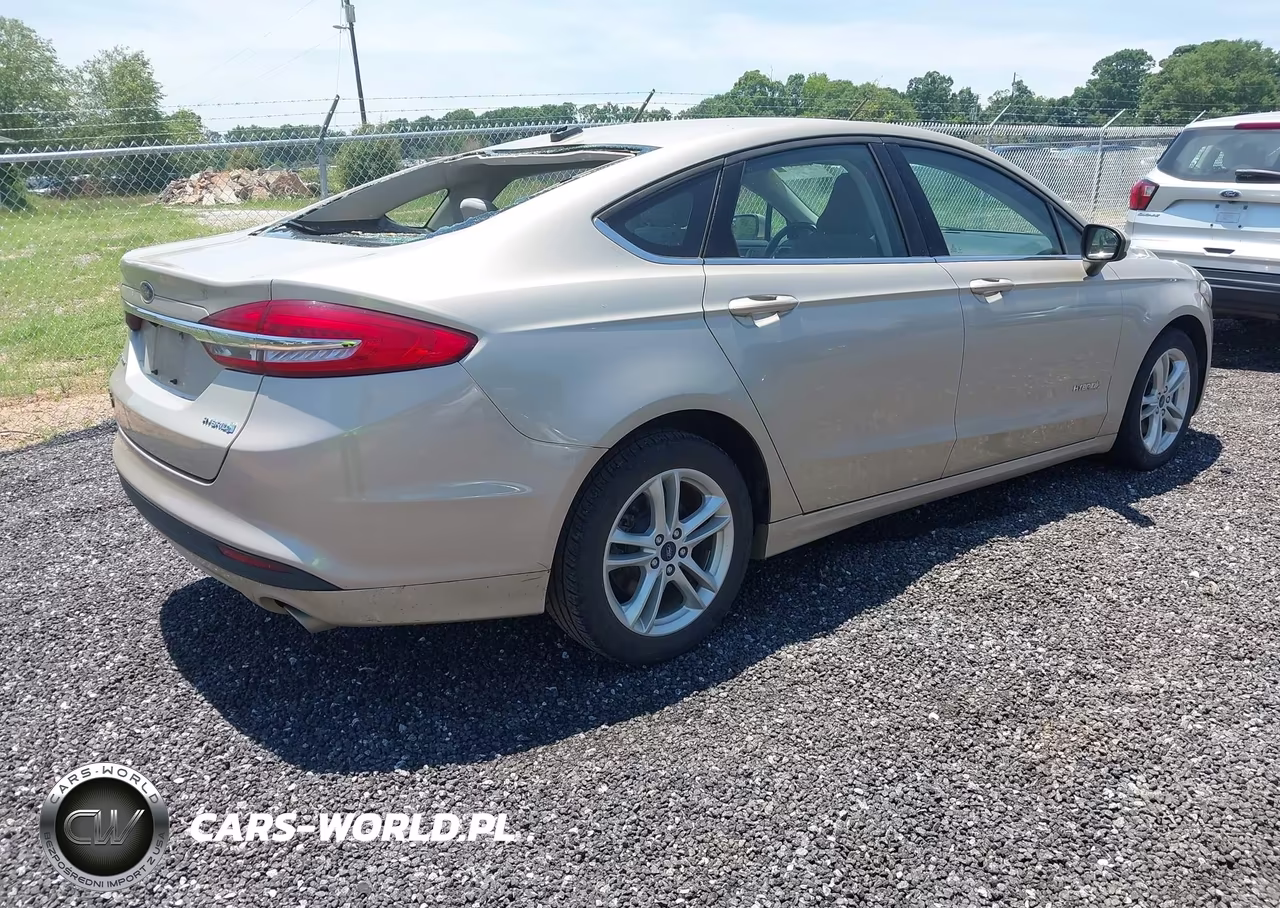 2018 Ford Fusion Hybrid S VIN:3FA6P0UU7JR141819 - 4