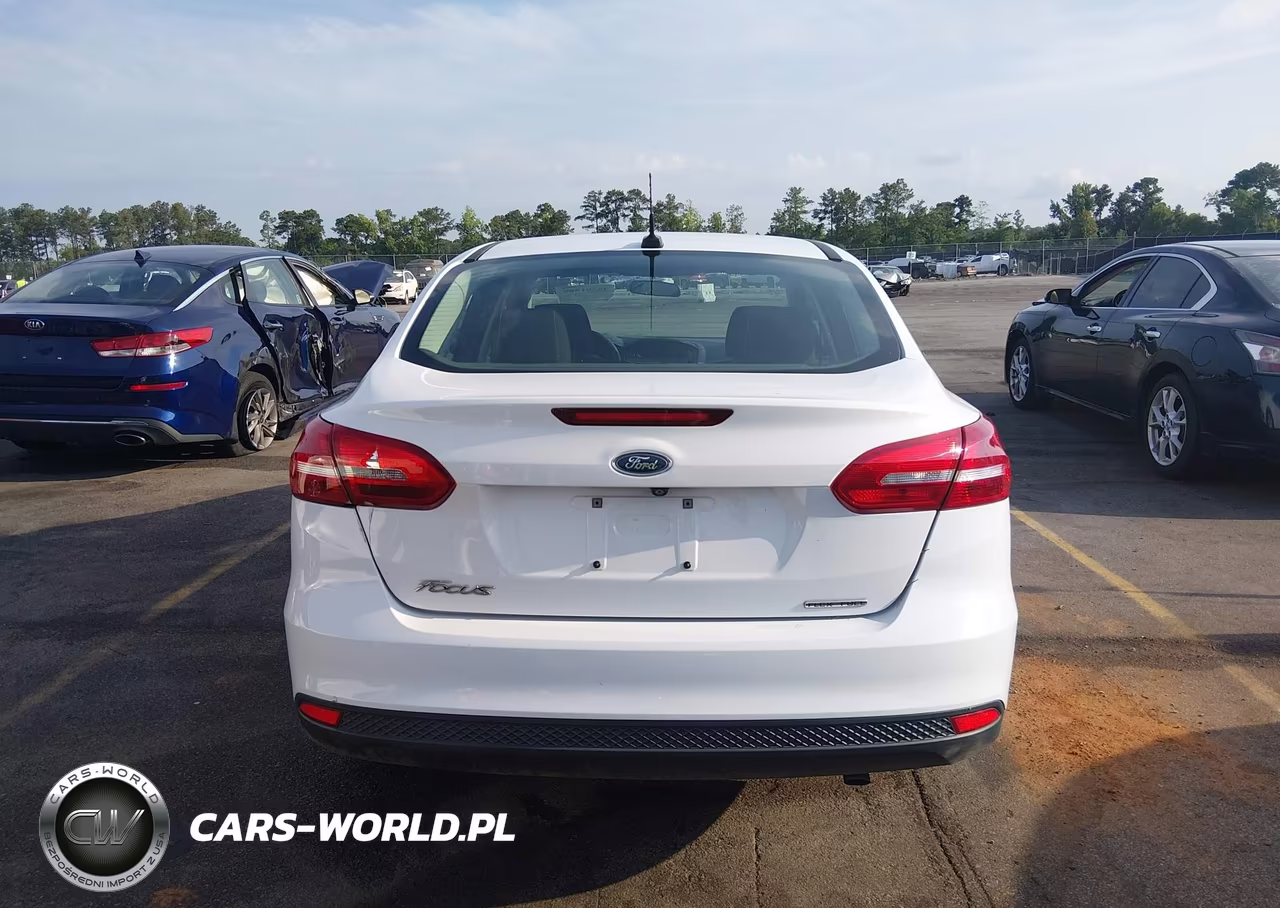 2016 Ford Focus S VIN:1FADP3E20GL339459 - 15