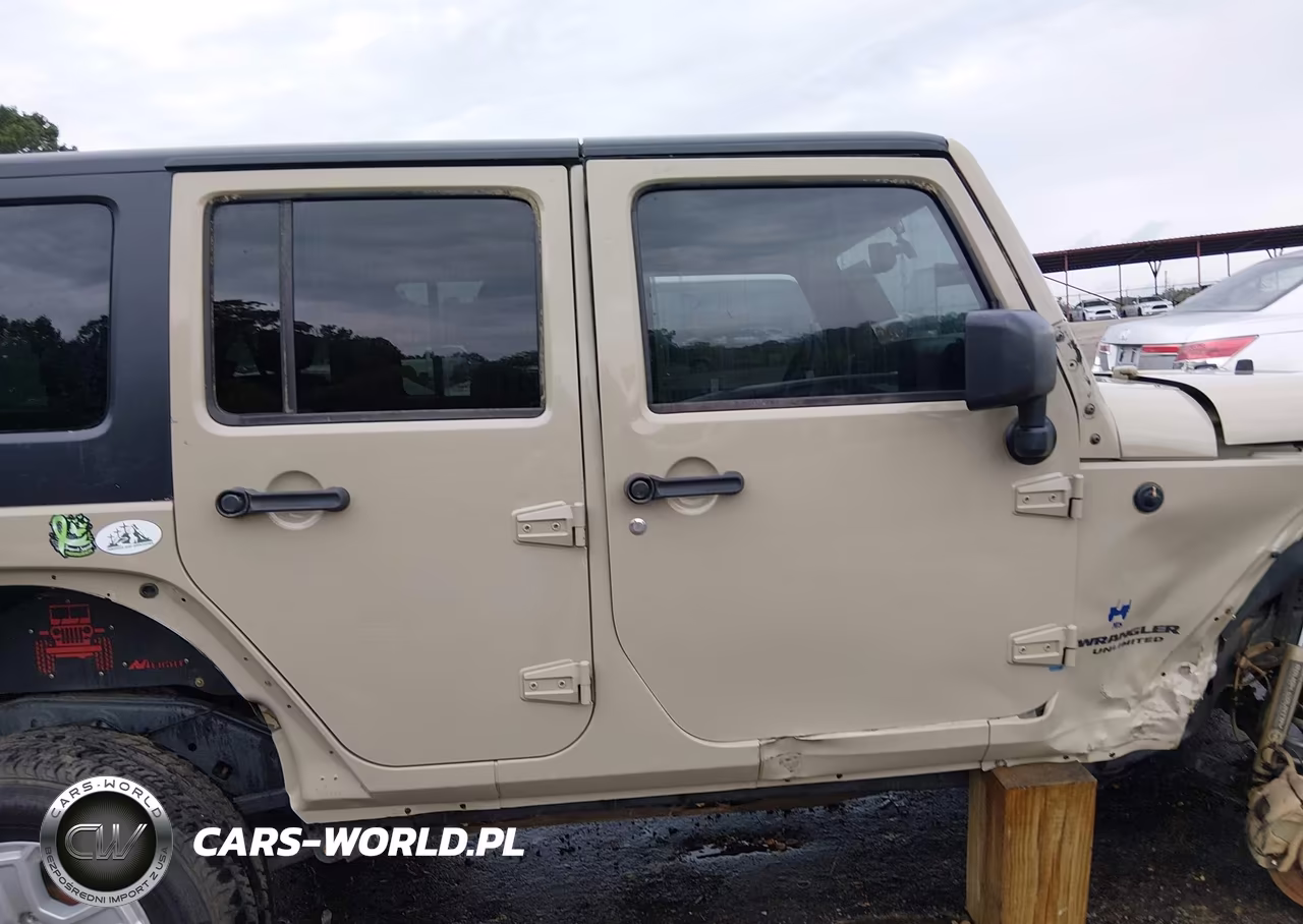 2017 Jeep Wrangler Unlimited Willy Wheeler 4X4 VIN:1C4BJWDG5HL580310 - 14