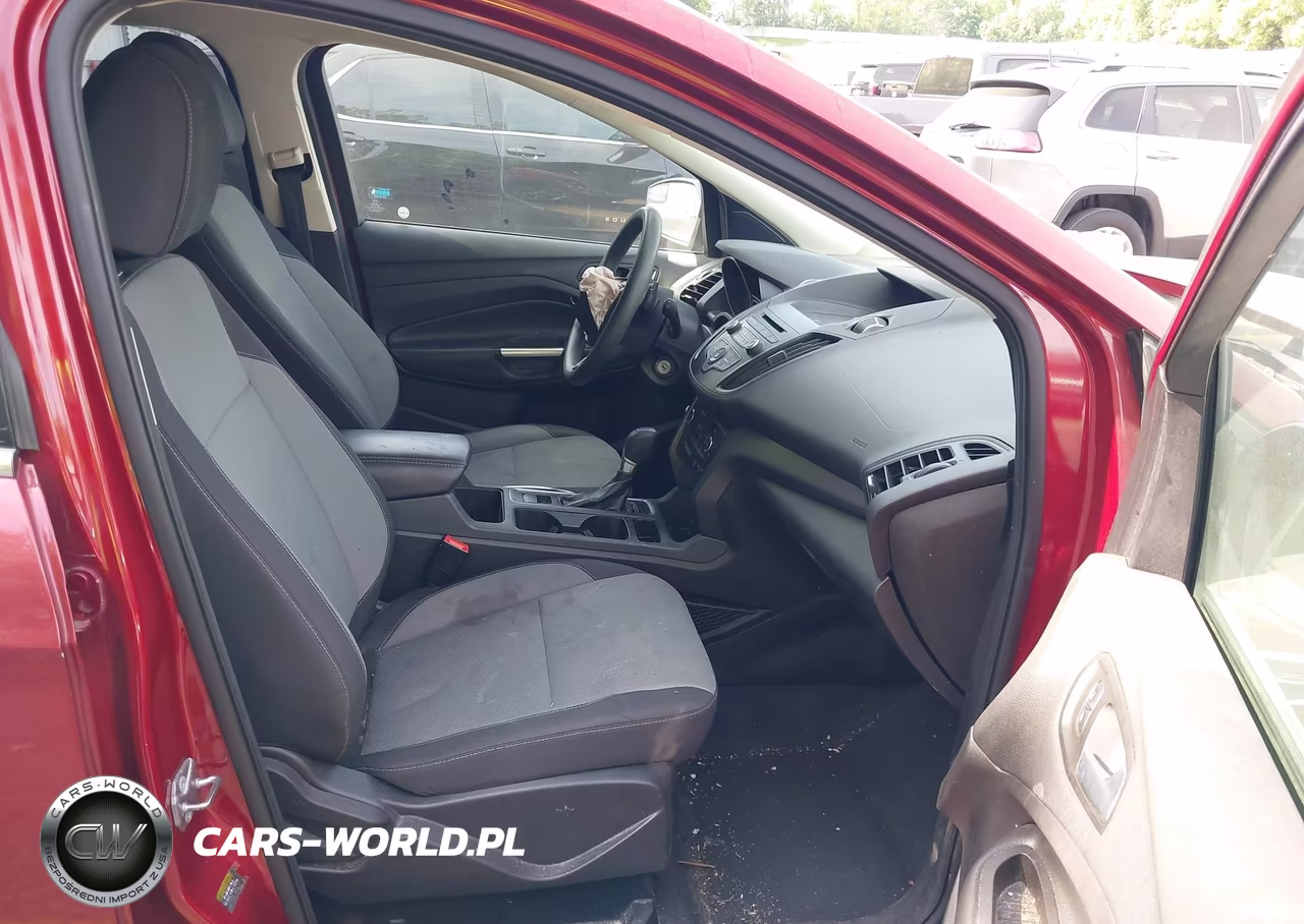 2017 Ford Escape Se VIN:1FMCU0GD5HUC64518 - 5