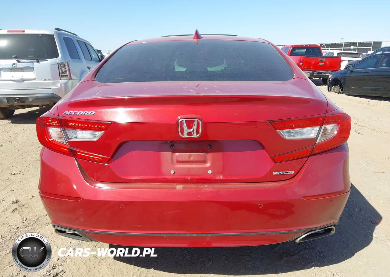 2018 Honda Accord Touring VIN:1HGCV1F9XJA139592 - 16