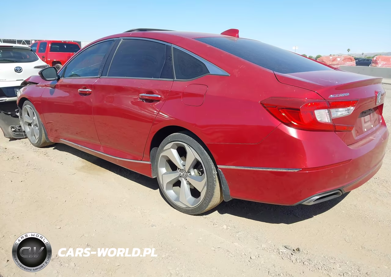 2018 Honda Accord Touring VIN:1HGCV1F9XJA139592 - 3