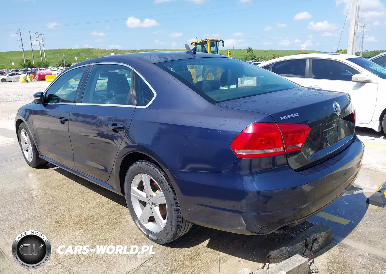 2015 Volkswagen Passat 1.8T Limited Edition VIN:1VWAT7A39FC094624 - 3