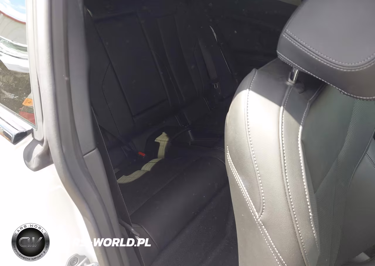 2025 BMW 230I xDrive VIN:3MW33CM08S8F66090 - 8