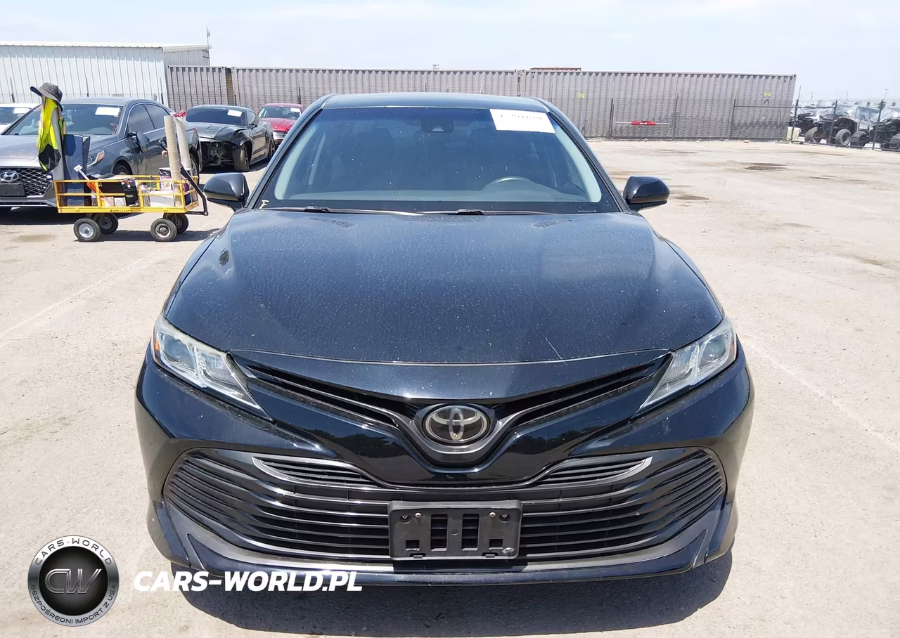 2019 Toyota Camry Le VIN:4T1B11HK4KU228012 - 13