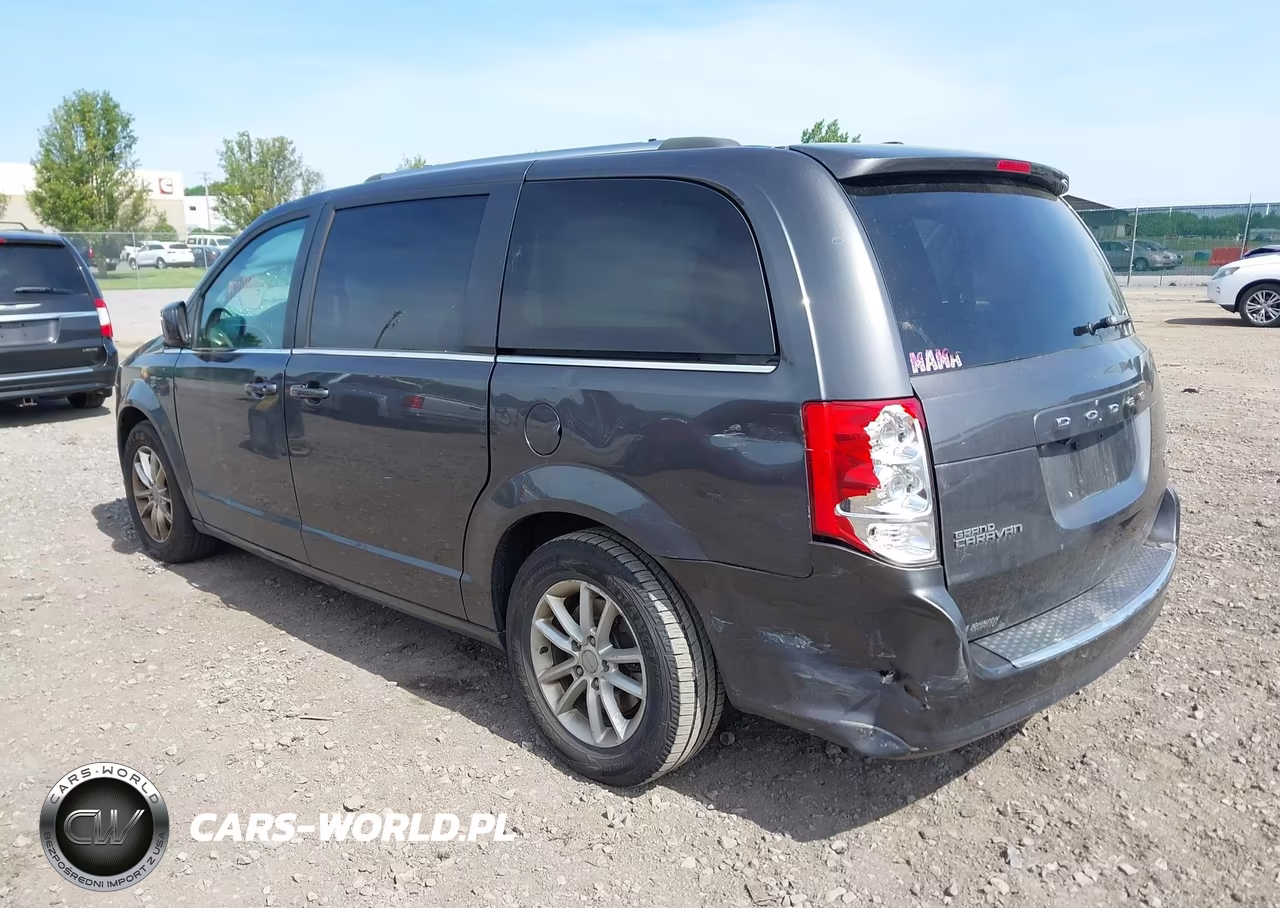 2018 Dodge Grand Caravan Sxt VIN:2C4RDGCG3JR307361 - 3