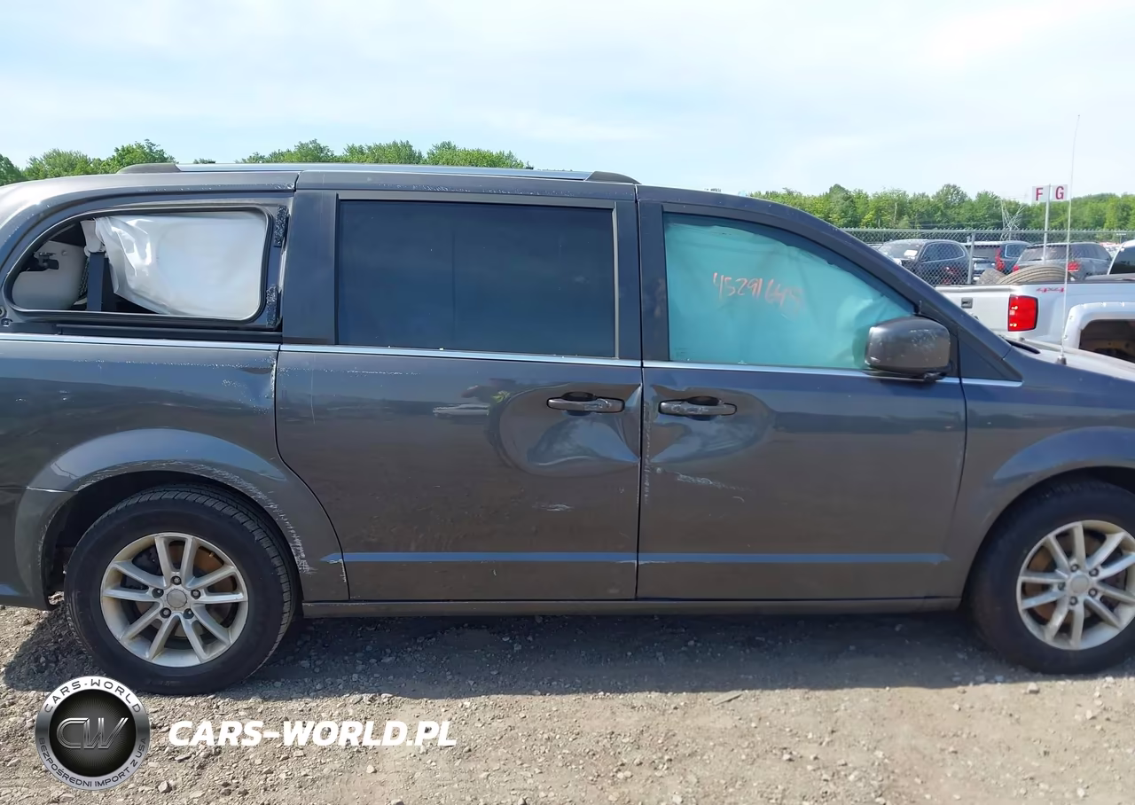 2018 Dodge Grand Caravan Sxt VIN:2C4RDGCG3JR307361 - 6