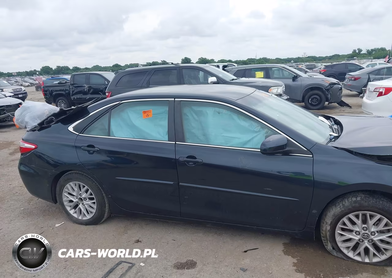 2016 Toyota Camry Le VIN:4T4BF1FK5GR540101 - 12