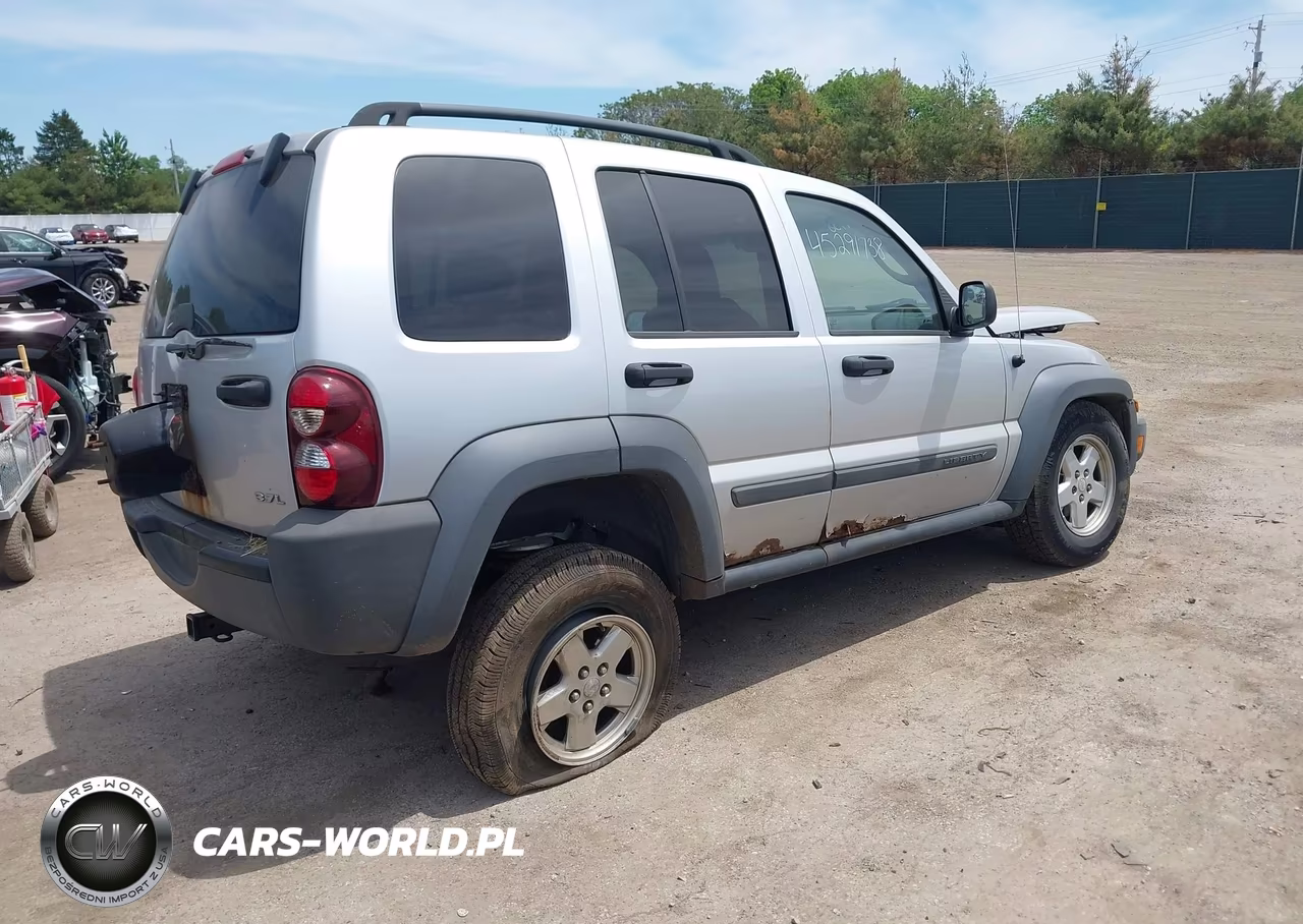 2007 Jeep Liberty Sport VIN:1J4GK48K87W680849 - 4