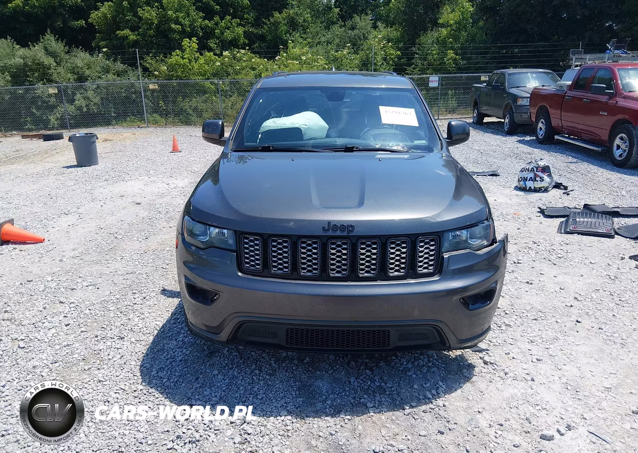 2019 Jeep Grand Cherokee Altitude 4X2 VIN:1C4RJEAG7KC543876 - 12