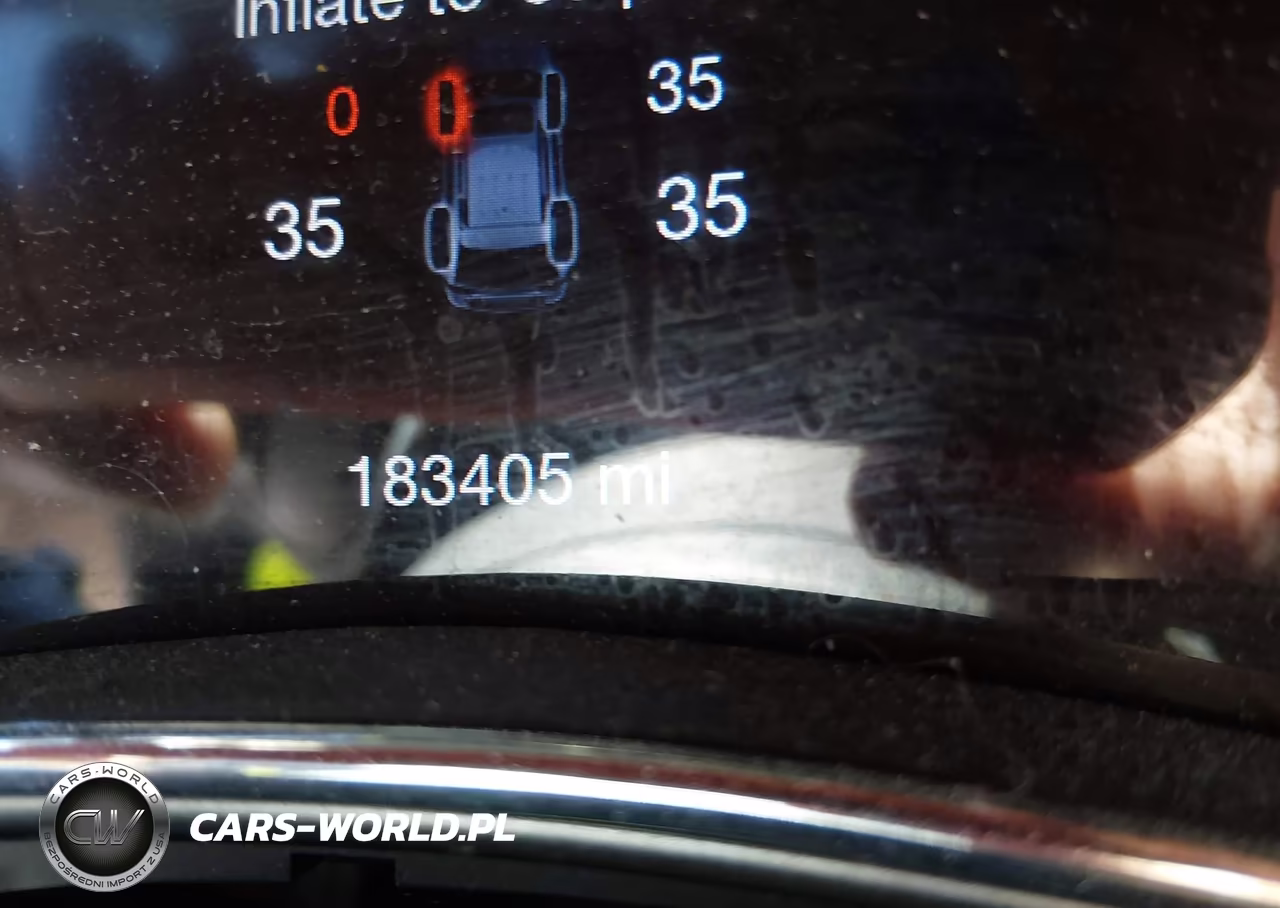 2019 Jeep Grand Cherokee Altitude 4X2 VIN:1C4RJEAG7KC543876 - 15