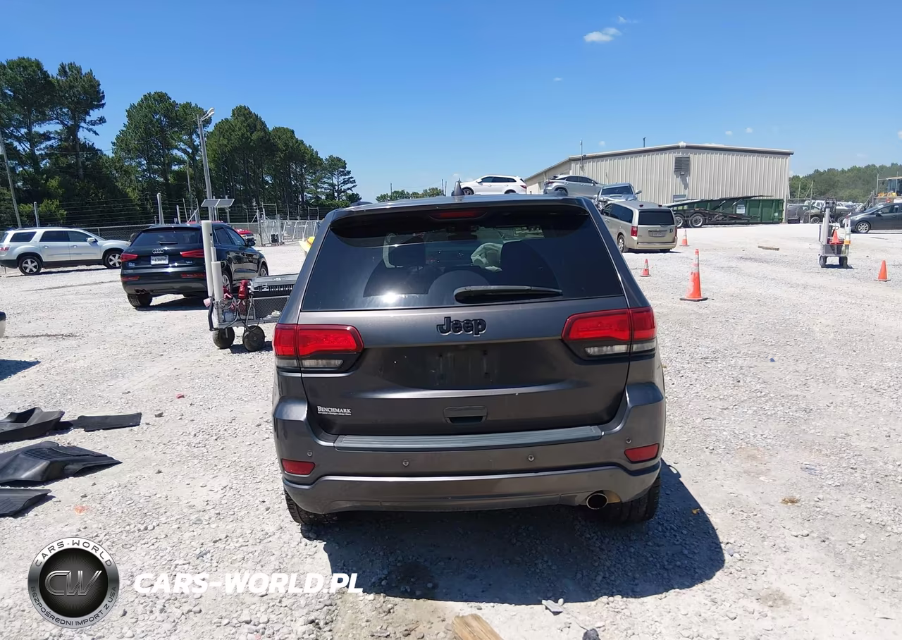 2019 Jeep Grand Cherokee Altitude 4X2 VIN:1C4RJEAG7KC543876 - 16