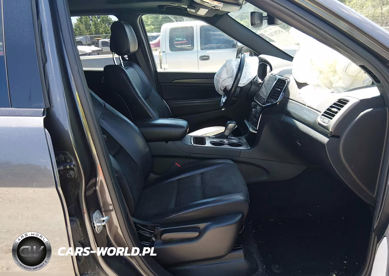 2019 Jeep Grand Cherokee Altitude 4X2 VIN:1C4RJEAG7KC543876 - 5