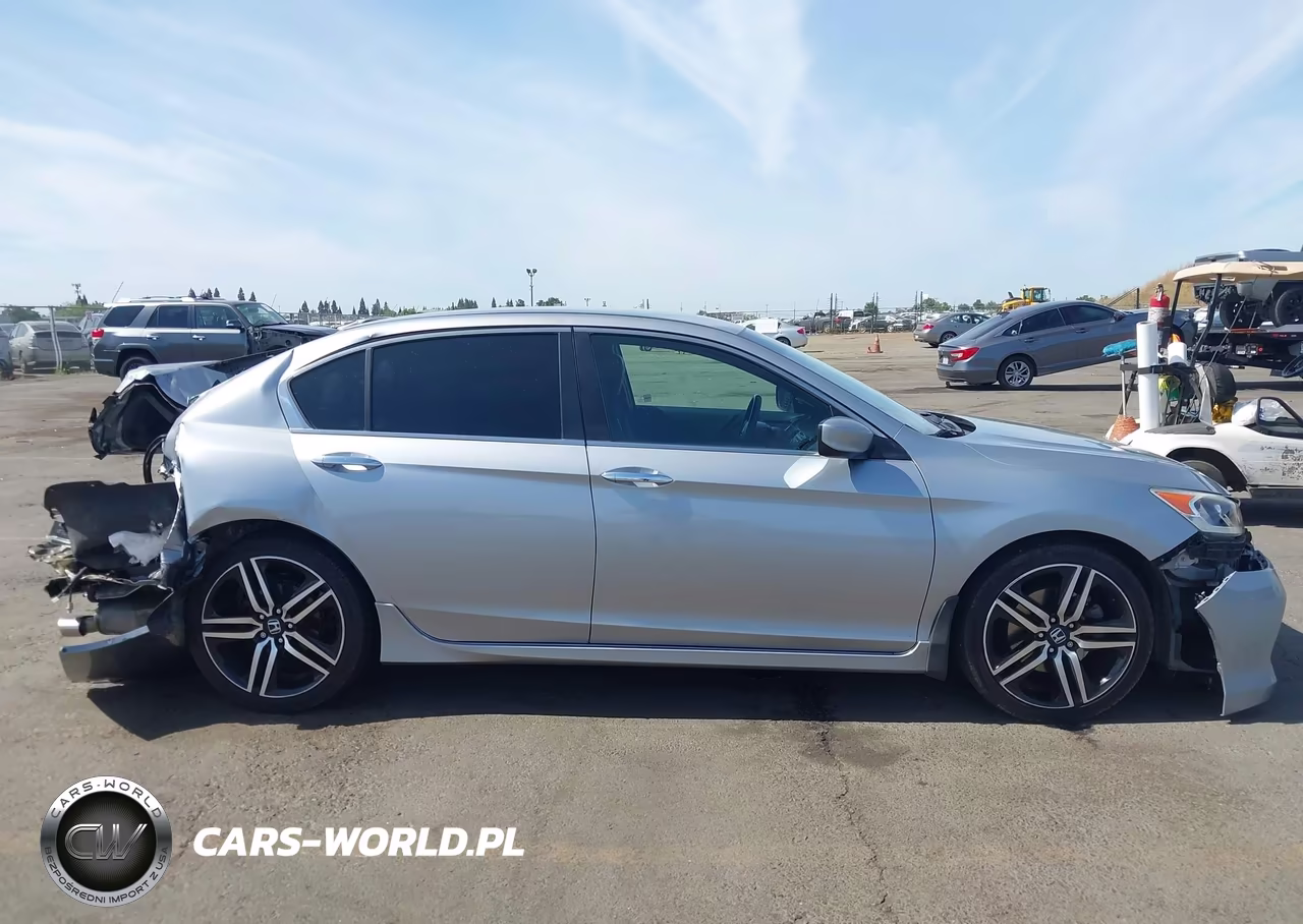 2017 Honda Accord Sport VIN:1HGCR2F54HA129478 - 13