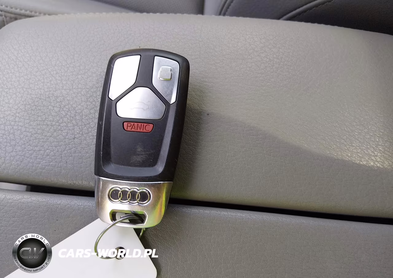2018 Audi Q7 3.0T Premium VIN:WA1VAAF70JD044596 - 11